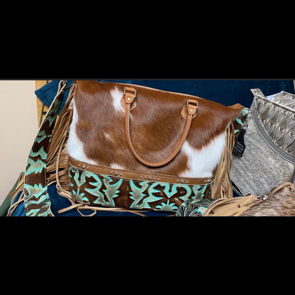 ❣️SOLD❣️Holy Cow GORGEOUS hide purse